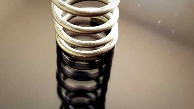 Пошаговая инструкция по снятию старых пружин