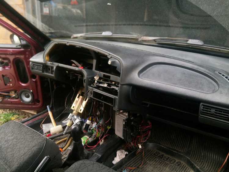 Обзор отличий между передней панелью ВАЗ 2114 и 2109